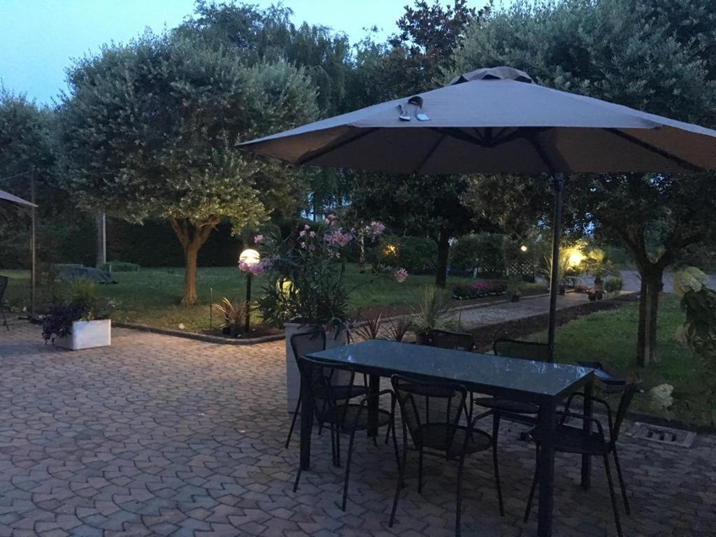 Ca Vittoria Bed & Breakfast Busco Bagian luar foto