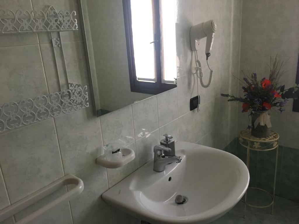 Ca Vittoria Bed & Breakfast Busco Bagian luar foto